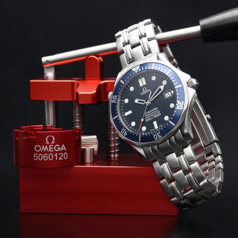 1998 Omega Seamaster 300M James Bond 25318000 SS Automatic 41mm Blue Wave Dial with Box & Card - Omega Serviced - Image 4