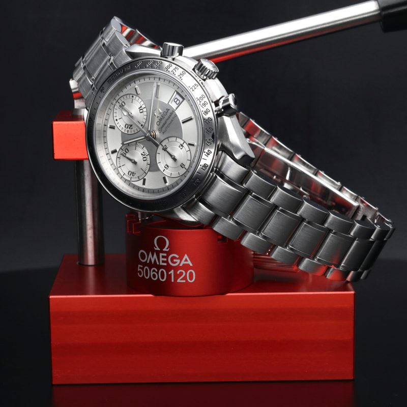2004 Omega Speedmaster Data Reduced 35133000 Automatico Acciaio 39mm Quadrante Argento con Scatola e Garanzia Originale Revisionato Omega - immagine 3