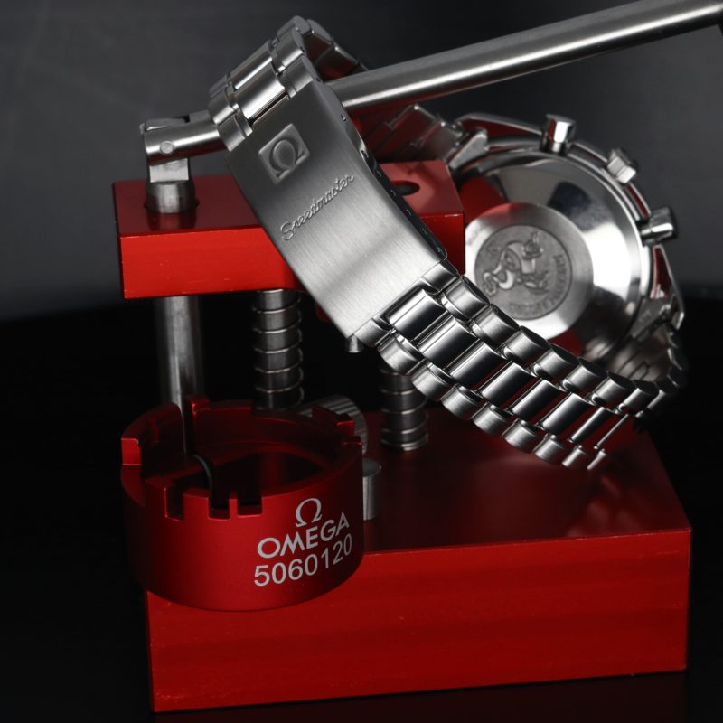 1998 Omega Speedmaster Date 35118000 with Original Papers - Serviced by Omega Authorized Service Center! - Image 6
