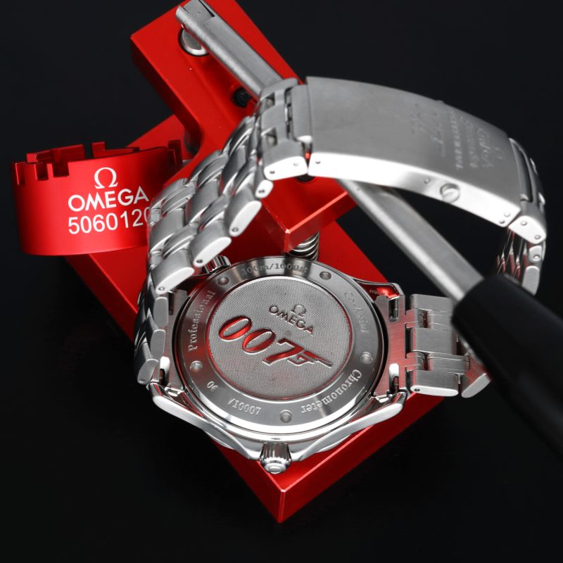 ca. 2006 Omega Seamaster Diver 300M ref. 22268000 James Bond 007 Casino Royale con Scatola e Garanzia - Revisionato Omega - immagine 8