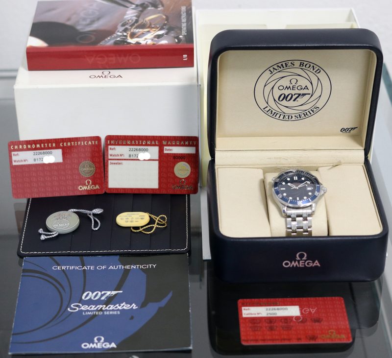 ca. 2006 Omega Seamaster Diver 300M ref. 22268000 James Bond 007 Casino Royale con Scatola e Garanzia - Revisionato Omega - immagine 16