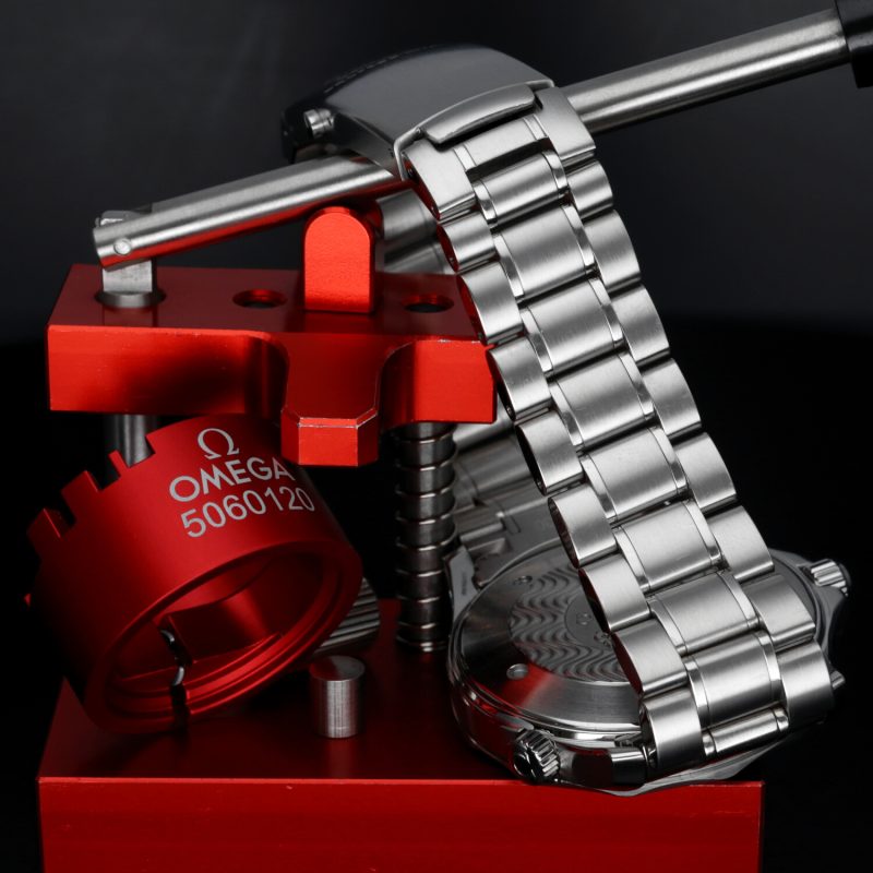 2007 Omega Seamaster Professional 300M 22645000 Quartz 41mm Black Wave Dial with Original Omega Box and Warranty - Image 8