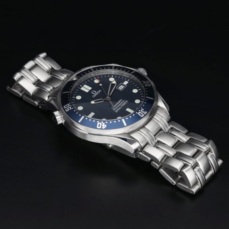 2001 ca. Unpolished Omega ref. 25418000 Bond Seamaster Diver 300M Quartz 41 mm. with Cards - Image 13