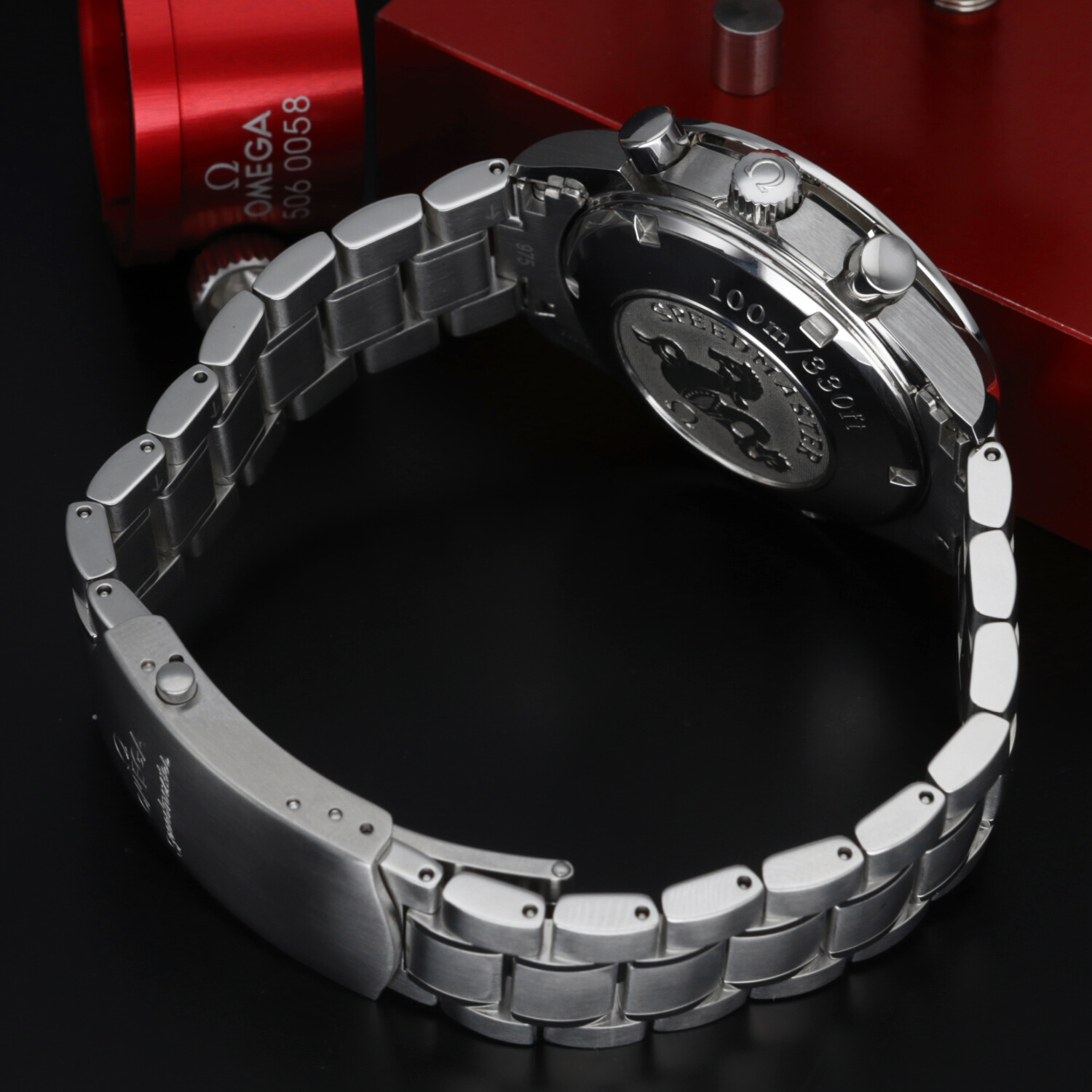 Omega speedmaster on sale 975