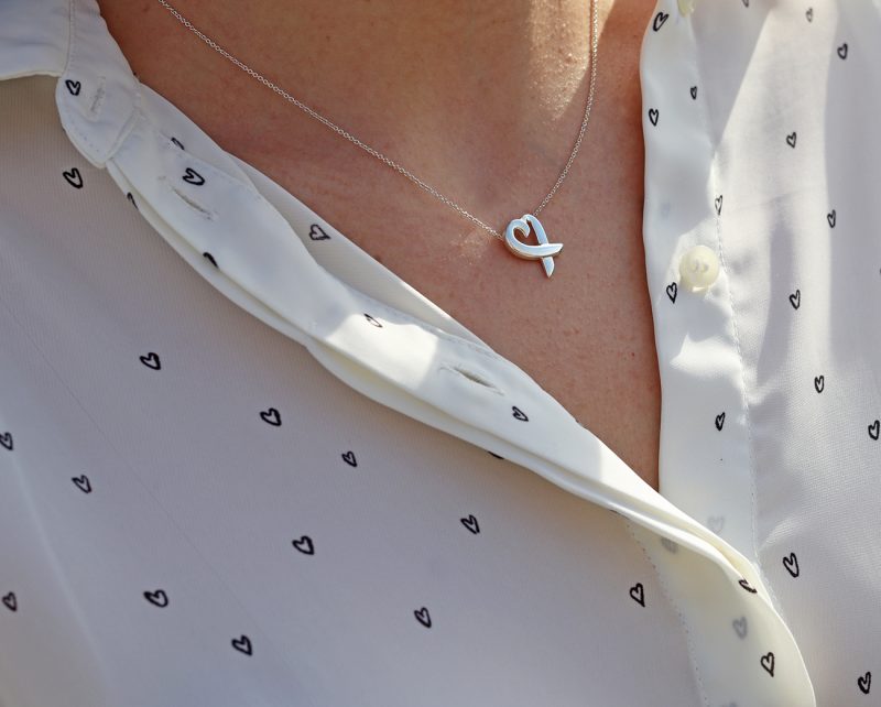 Pre-Loved Tiffany & Co. Collana Argento con Pendente Loving Heart Paloma Picasso con Scatola e Dust Bag - immagine 3