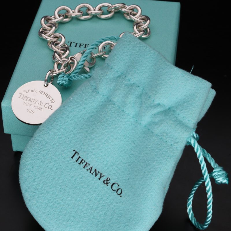 Pre-Loved Tiffany & Co. Return to Tiffany Charm Bracelet Silver 925 - Image 3