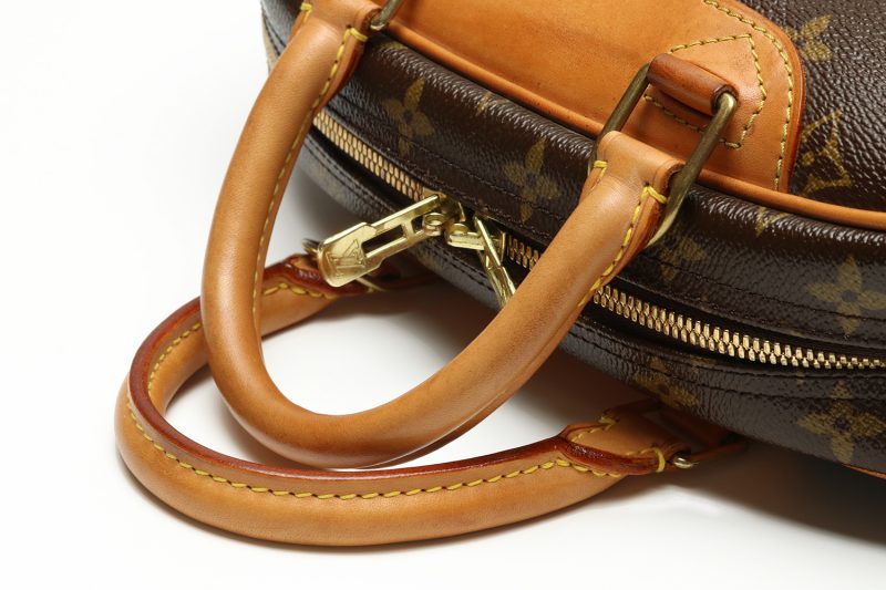 Louis Vuitton Trouville M42228 Monogram Canvas Handbag - Image 16