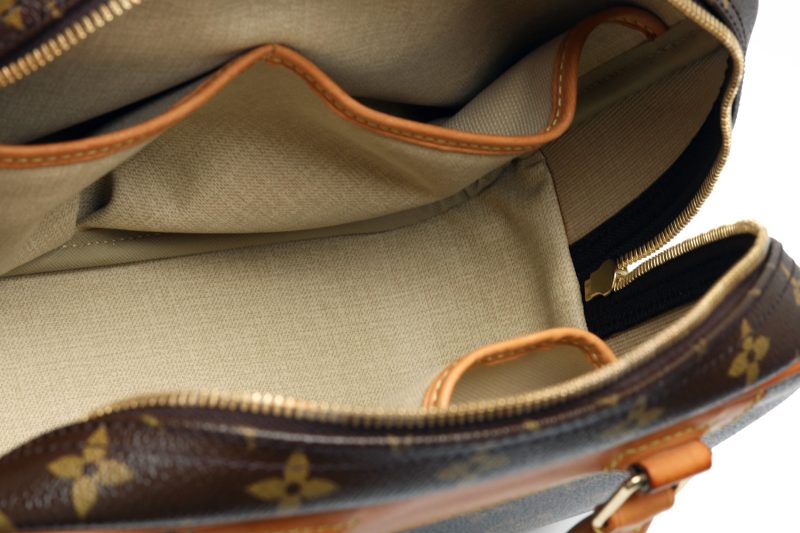 Louis Vuitton Trouville M42228 Monogram Canvas Handbag - Image 24