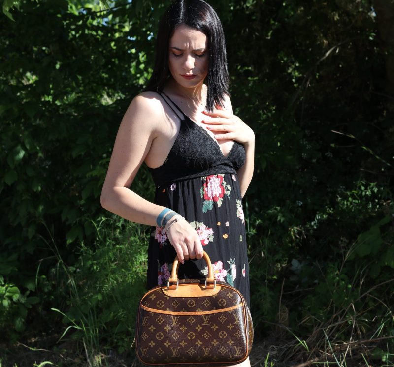 Louis Vuitton Trouville M42228 Monogram Canvas Handbag - Image 3