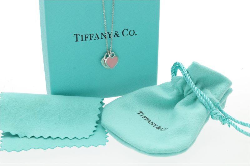 Tiffany & Co. Collezione Return to Tiffany Collana Argento con Doppio Pendente a Forma di Cuore - immagine 6