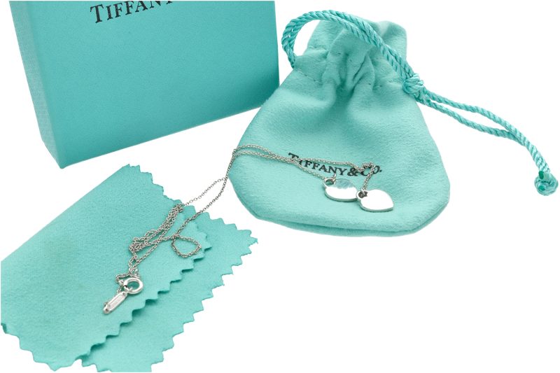 Tiffany & Co. Collezione Return to Tiffany Collana Argento con Doppio Pendente a Forma di Cuore - immagine 4
