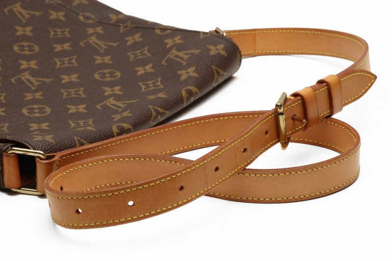 Borsa Louis Vuitton Monogram Musette Tango GM ref. M51256 - immagine 17