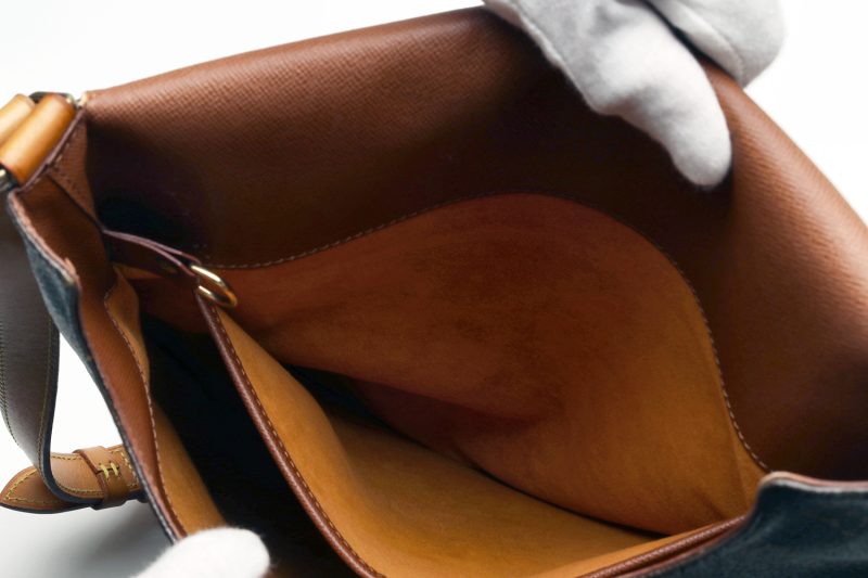 Borsa Louis Vuitton Monogram Musette Tango GM ref. M51256 - immagine 18