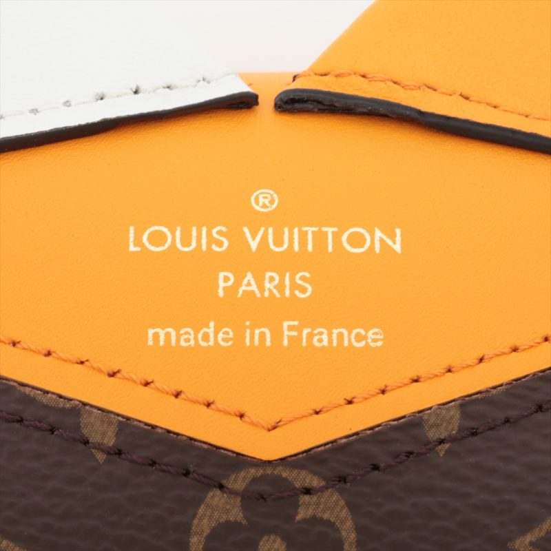 Louis Vuitton Monogram Etui Charm for Bags - Earphone Case GI0862 - Image 4