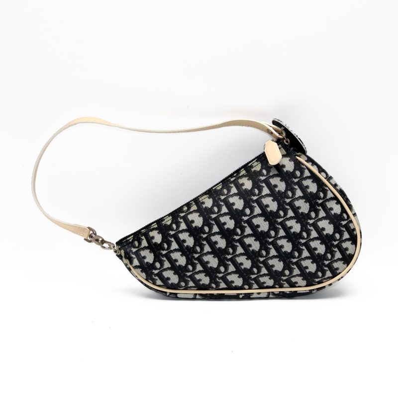 Christian Dior Trotter Saddle Bag PVC Nero & Avorio + Spilla CD Trotter - Pre-Loved - immagine 5