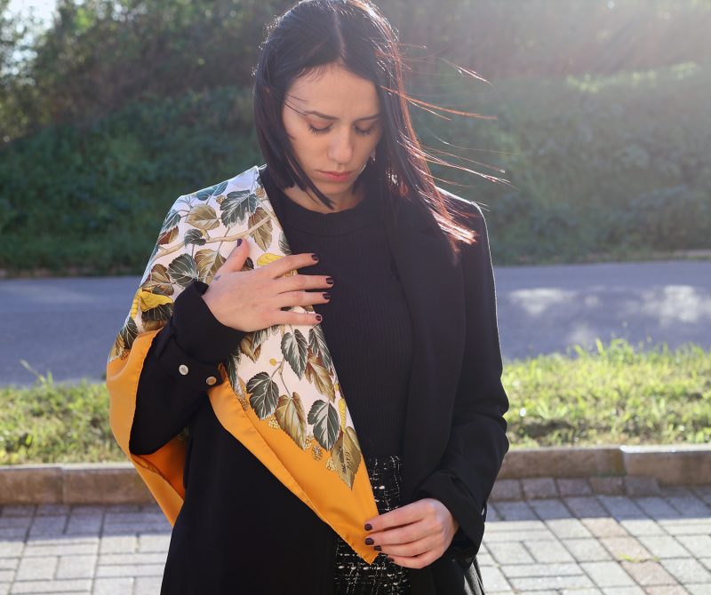 Hermès Carré 90 L'Arbre De Soie 100% Silk Scarf - Image 2