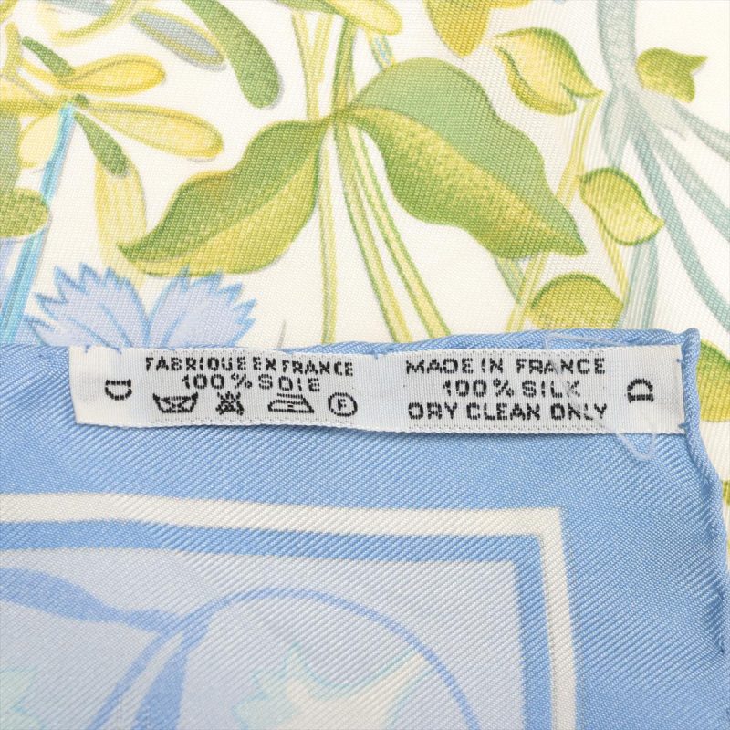 Hermès Carré 90 Oeillets Sauvages et Autrues Caryophyllées 100% Silk Scarf - Image 8