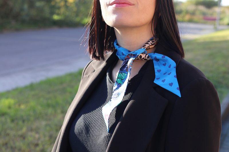 Hermès Twilly Jungle Love Blue Scarf 100% Silk - Image 4