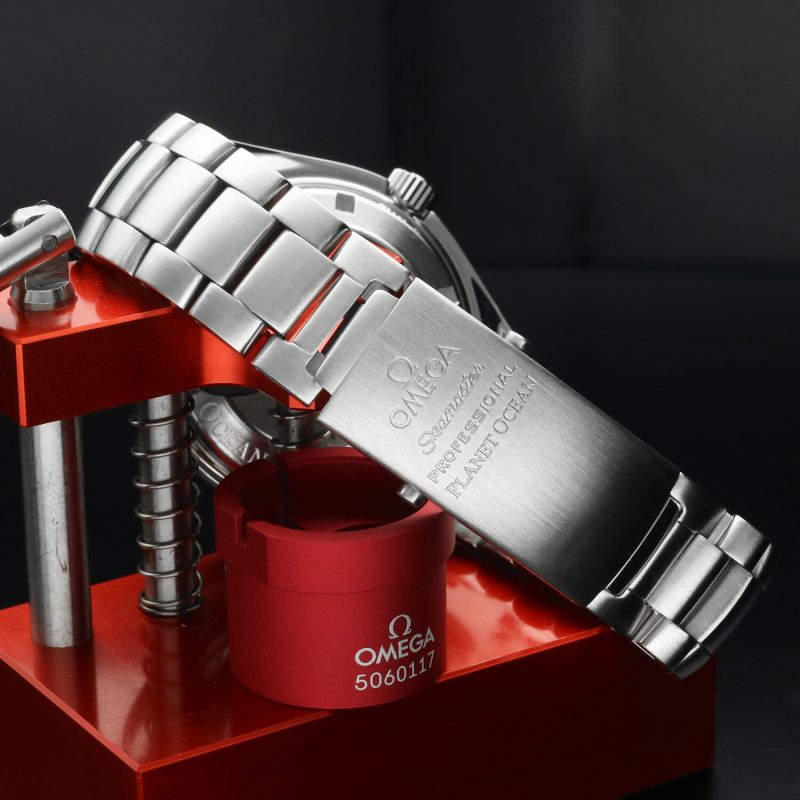 2013 Omega Seamaster Planet Ocean 22095000 Automatic 42mm Full Set - Fully Serviced by Omega - Image 7