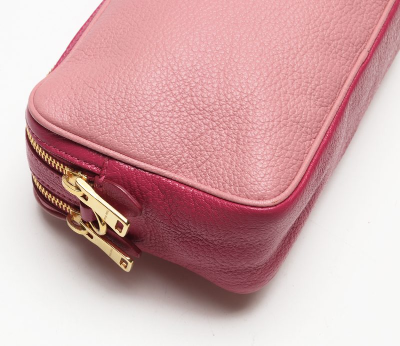 Miu Miu Borsa a Spalla in Pelle Rosa Bicolore - Pre Loved - immagine 14