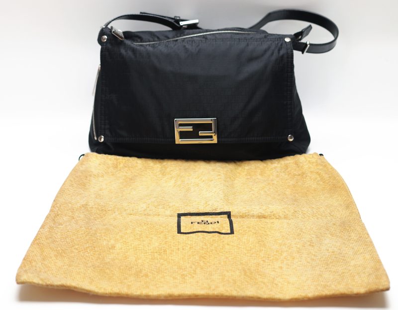 Fendi Borsa a Spalla Mini Zucchino 8BR626 Pre-Loved - immagine 19