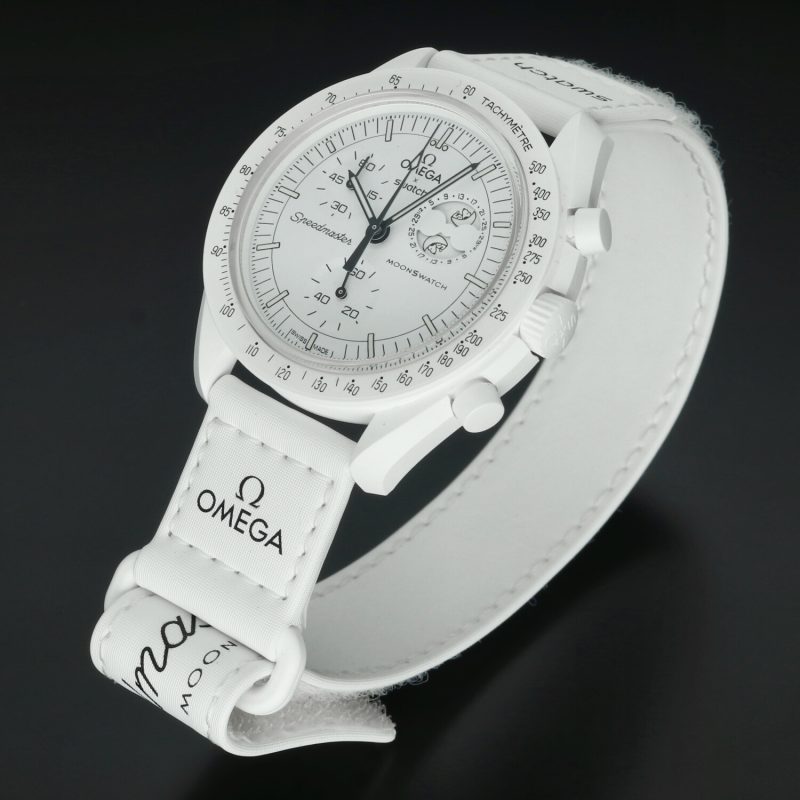 2024 New Unworn Omega x Swatch MoonSwatch Mission to the Moonphase Snoopy SO33W700 Full Set + Triple Strap - Image 10