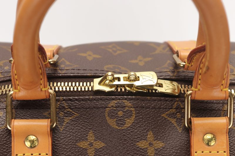 Travel Bag Louis Vuitton Keepall 45 Monogram Canvas M41428, Pre-Loved 1994 - Image 19
