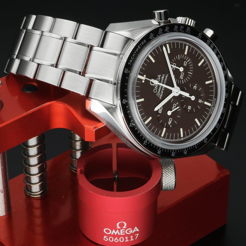 c. 2012 Omega Speedmaster Moonwatch Nuovo Mai Indossato Quadrante Chocolate 311.30.42.30.13.001 – Full Set - immagine 4