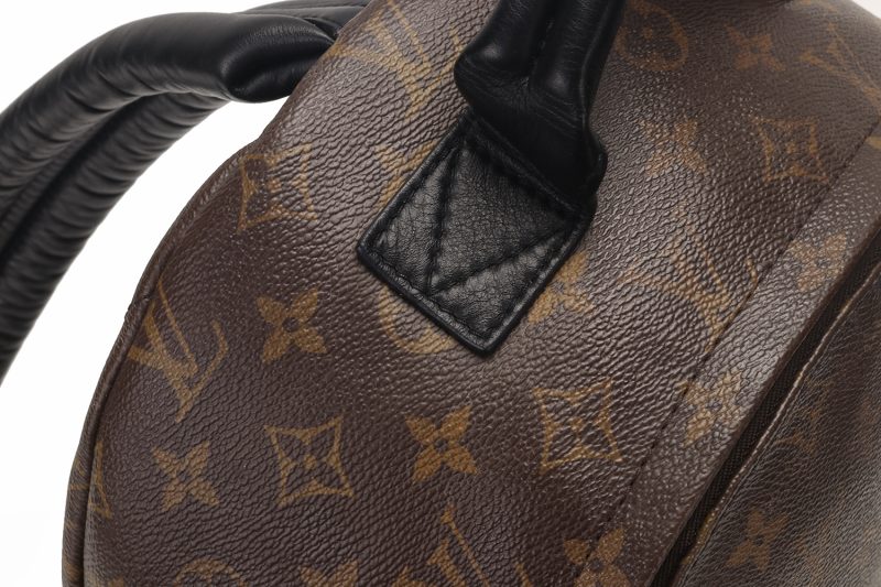Zaino Louis Vuitton Palm Springs MM ref. M44874 Pre-Loved Verified by Entrupy - immagine 13