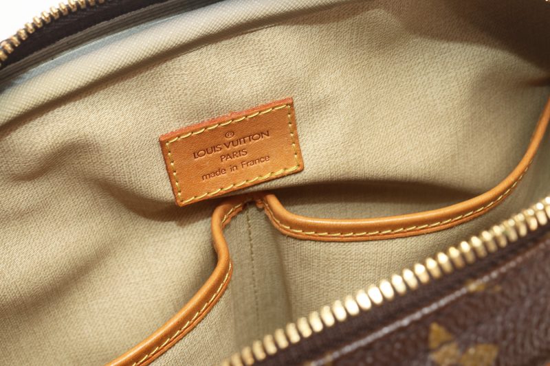 Louis Vuitton Trouville Monogram Canvas M42228 – Borsa Pre-Loved Iconica - immagine 18