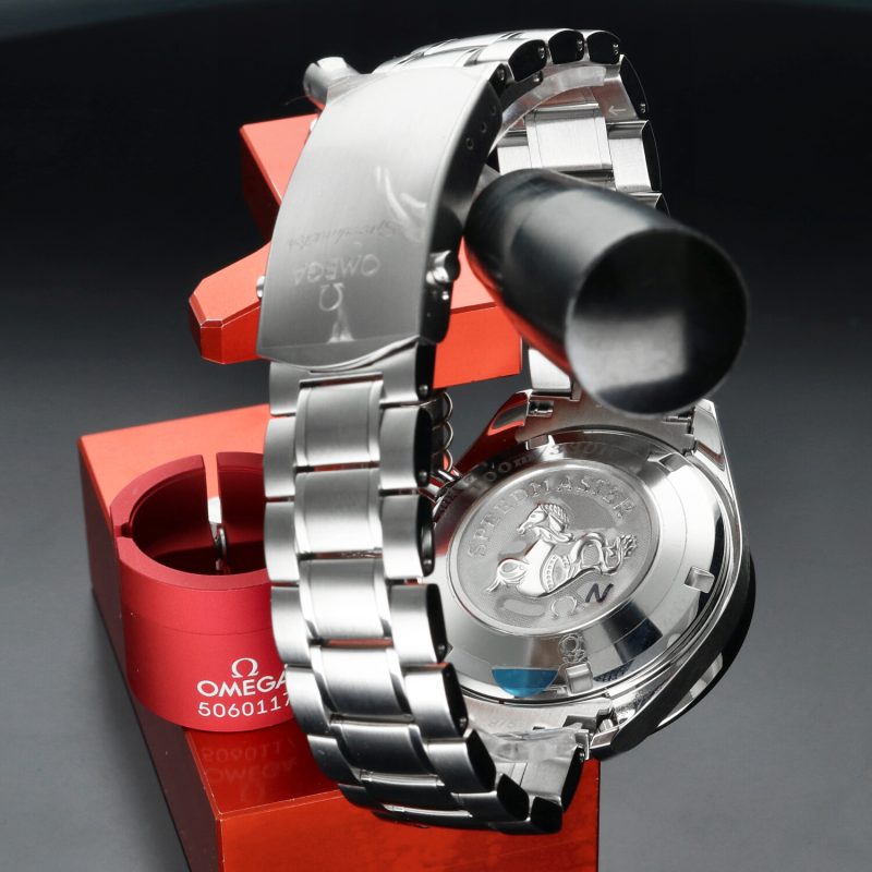 c. 2008 Omega Speedmaster Date “Casino Dial” Ref. 3210.52.00 – NOS Condition – Unworn - Image 10