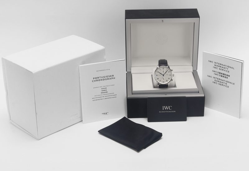 2020 IWC Portuguese Chronograph IW371446 – Quadrante Argento, Lancette Blu, Full Set, Garanzia IWC 2028 - immagine 16