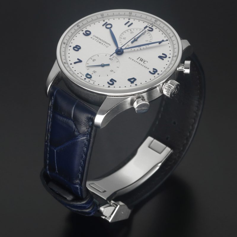 2020 IWC Portuguese Chronograph IW371446 – Quadrante Argento, Lancette Blu, Full Set, Garanzia IWC 2028 - immagine 12