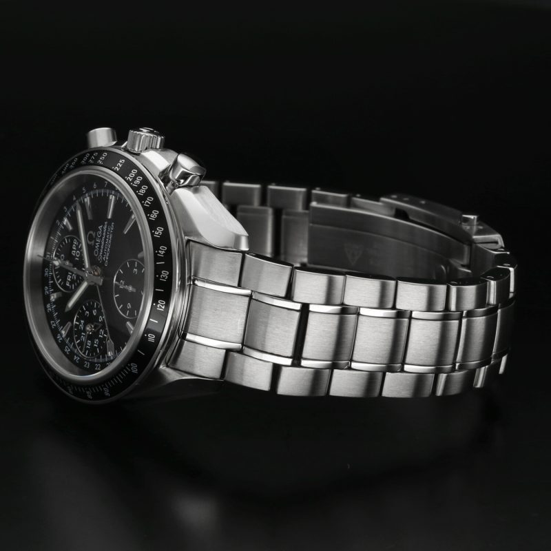 2010 NOS, Mai Indossato, Omega Speedmaster Day Date ref. 3220.50.00 Triple Date Automatico Full Set - immagine 13