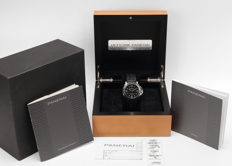 Panerai Luminor Base PAM00112 – Acciaio 44mm, Quadrante Sandwich Nero, Scatola & Accessori 2015 - immagine 16