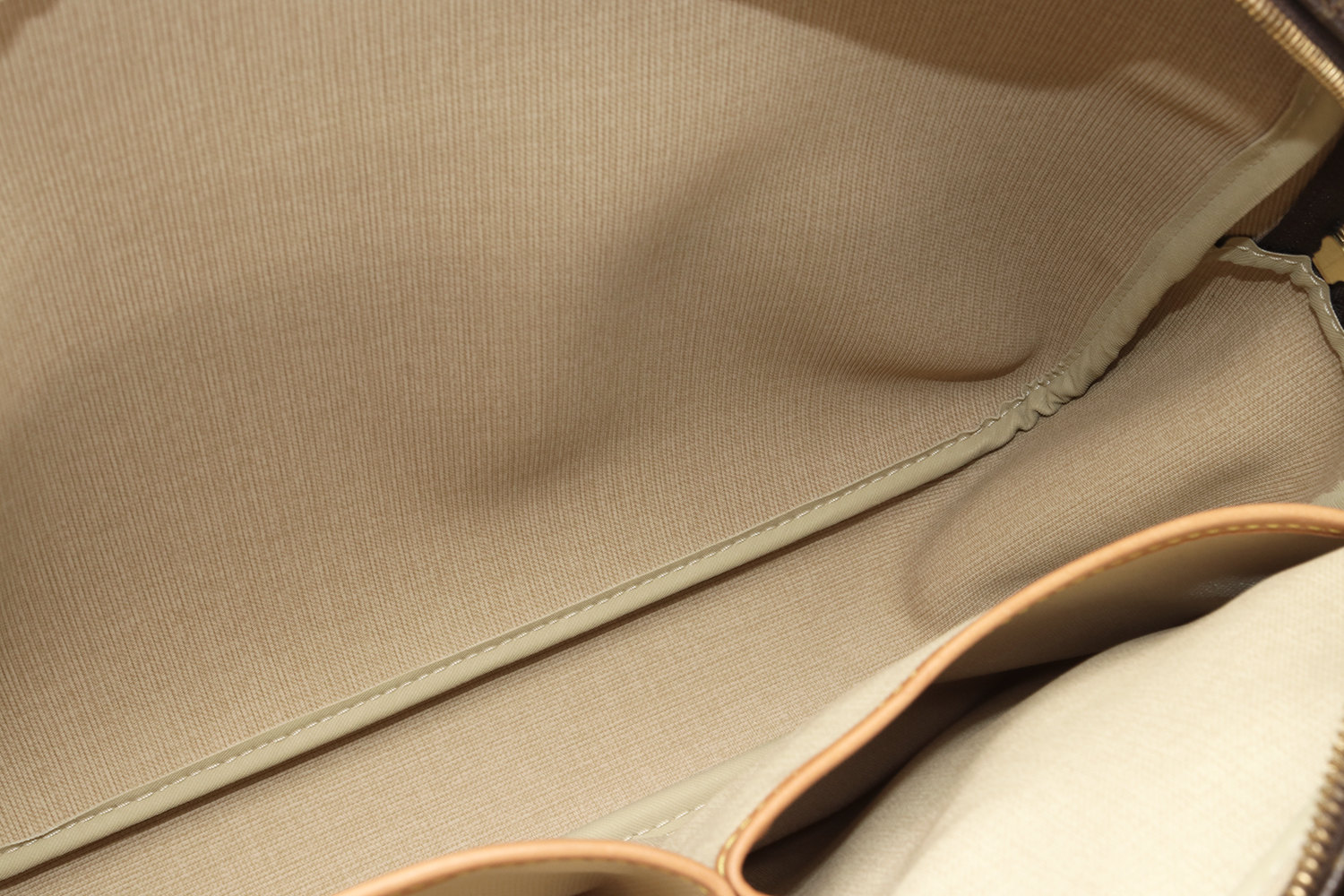 Louis Vuitton Monogram Reporter GM M45252 Pre-Loved – Messenger Iconica in Tela Monogram - immagine 15